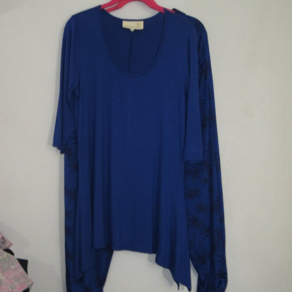 Antthony Originals Royal Blue Ruche Pant & Scoop Neck Shark Bite Hem Top…